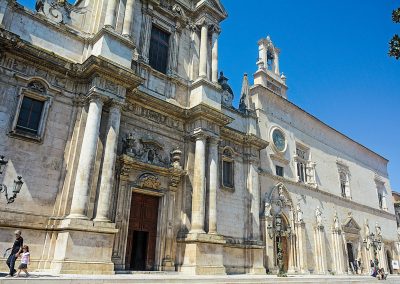 Viaggio-nella-Storia-dAbruzzo-Basilica-della-Santissima-Annunziata-Sulmona-1920x1281